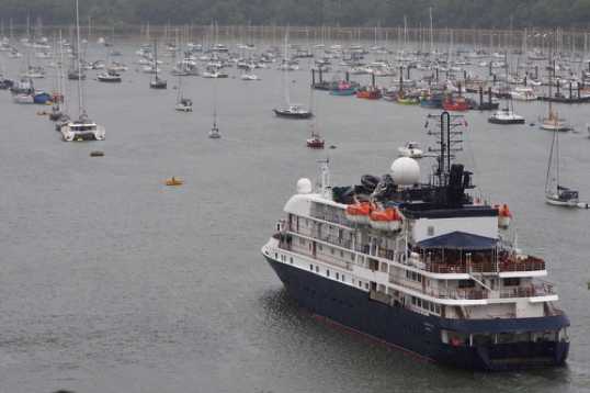 21 June 2021 - 08-23-54
Regardless of the weather and of COVID it is great see a cruise ship back in the harbour.
---------------------
Cruise ship Hebridean Sky arrives in Dartmouth